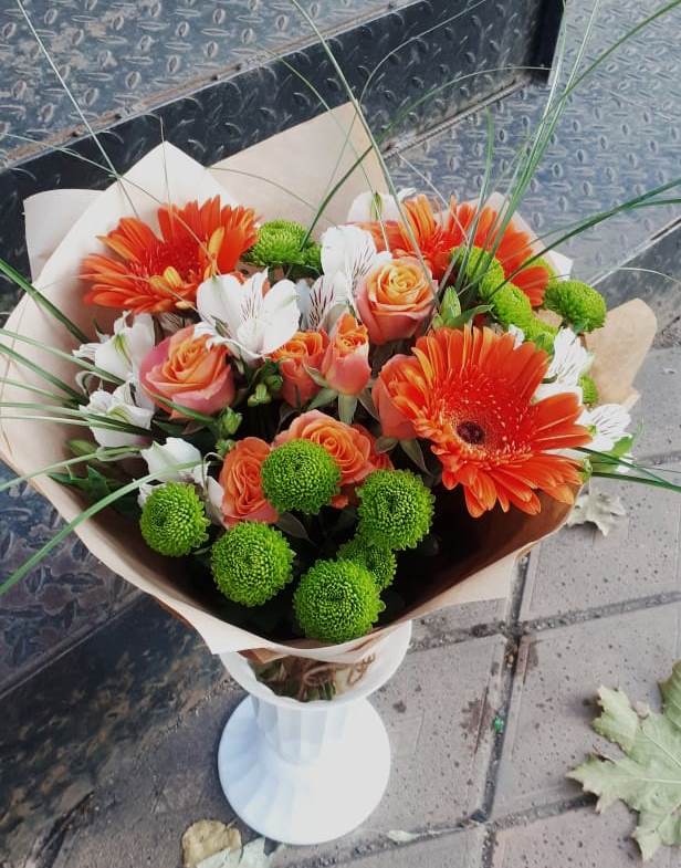 Букет цветов из: Герберы, Хризантемы, Альстромерии и Розы в Ростовке