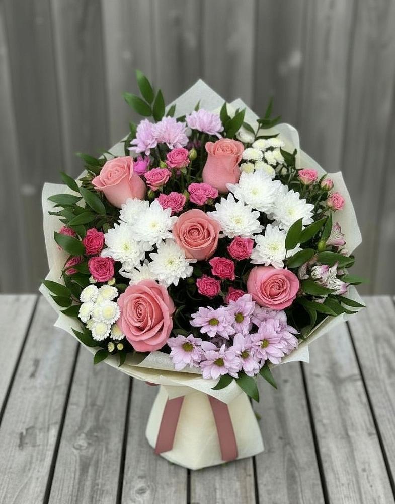 Букет цветов из: Альстромерии, Гвоздики, Розы и Хризантемы в Ростовке