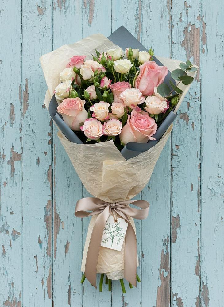 Букет цветов из: Розы в Ростовке