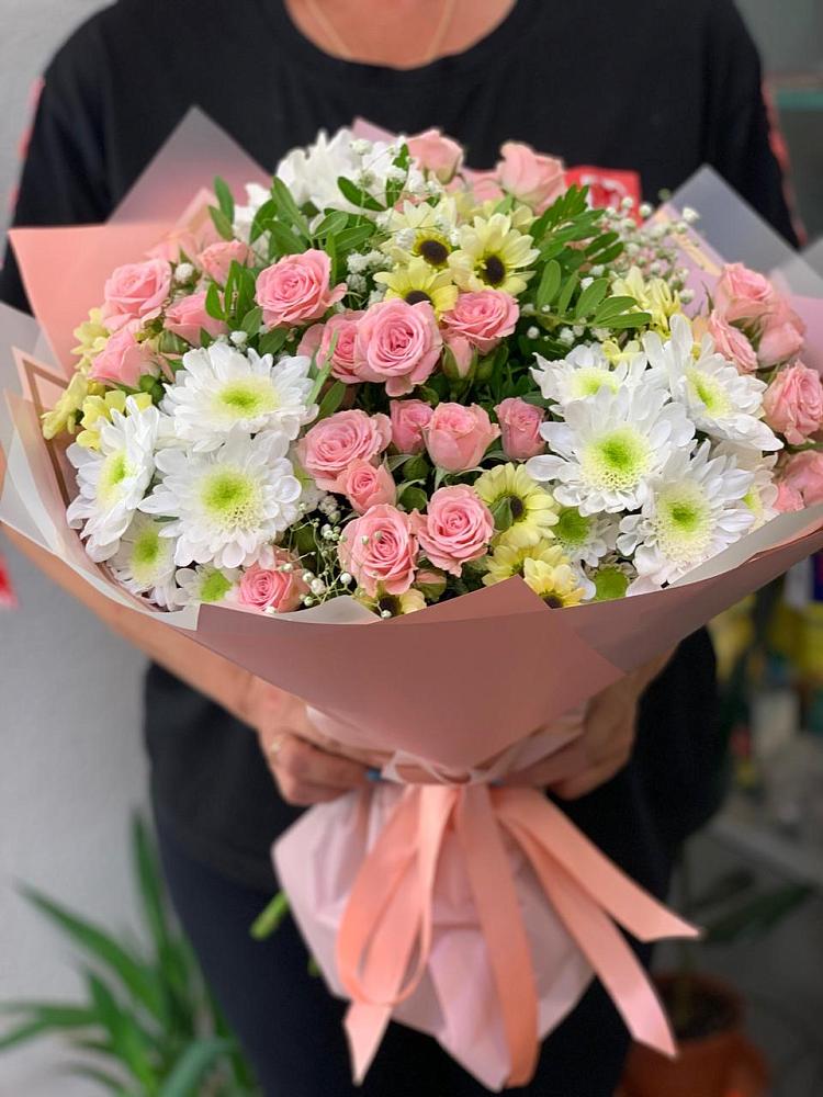 Букет цветов из: Розы и Хризантемы в Ростовке
