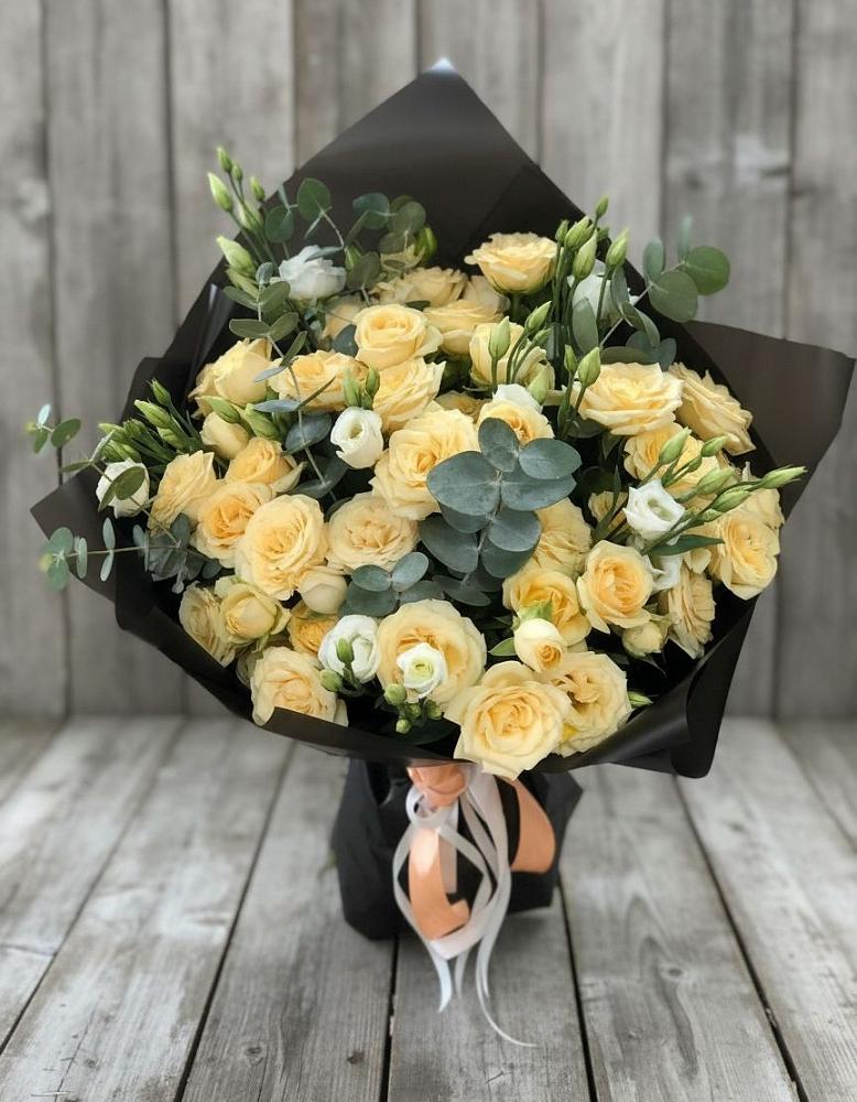 Букет цветов из: Розы и Лизиантусы в Ростовке