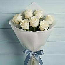 Букет 7 Белых роз Эдлесс Лав в Ростовке