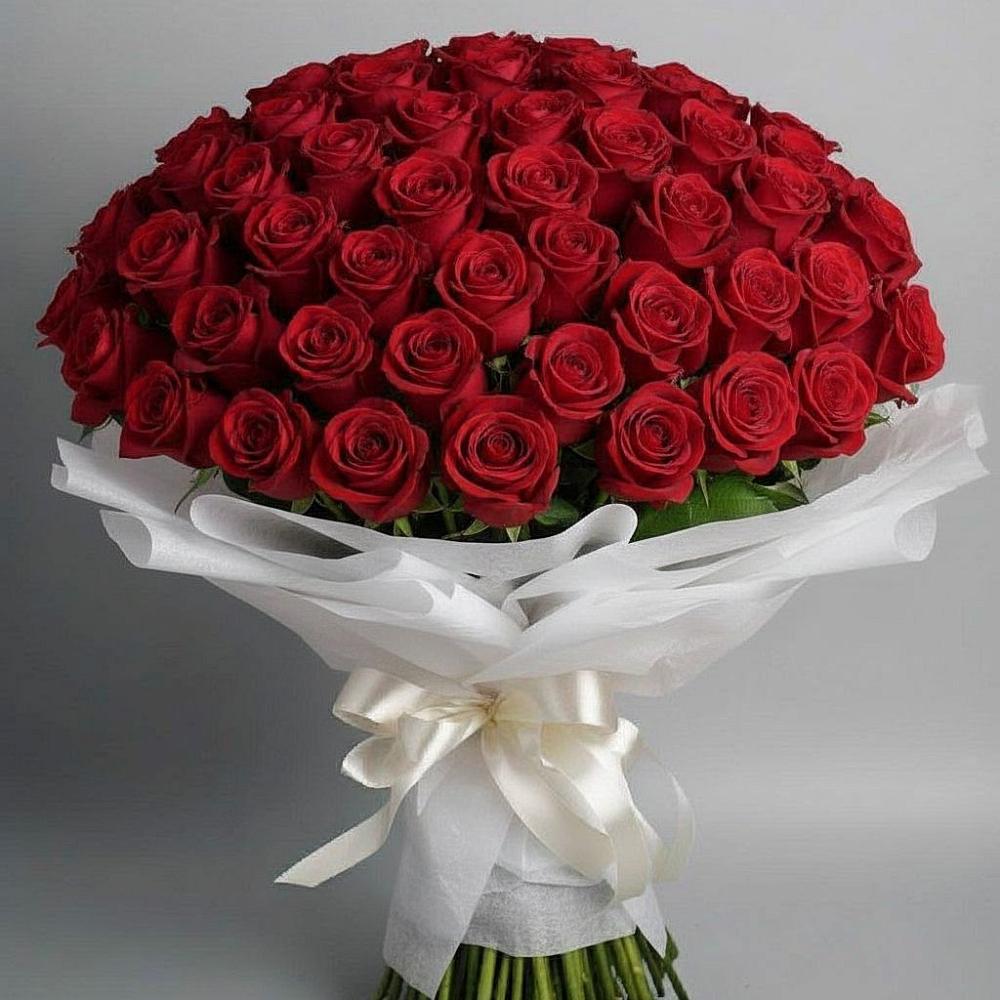 Букет 101 Красная роза Блэк Мэджик в Ростовке