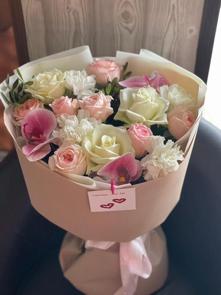 Букет цветов из: Орхидеи, Розы и Гвоздики в Ростовке