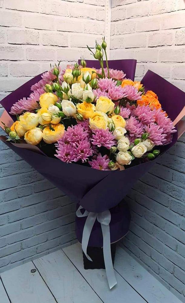 Букет цветов из: Хризантемы и Розы в Ростовке