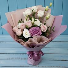 Букет цветов из:  Розы и Лизиантусы в Ростовке