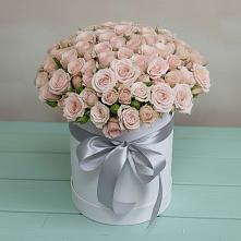 Цветочная композиция из Розы в шляпной коробке в Ростовке