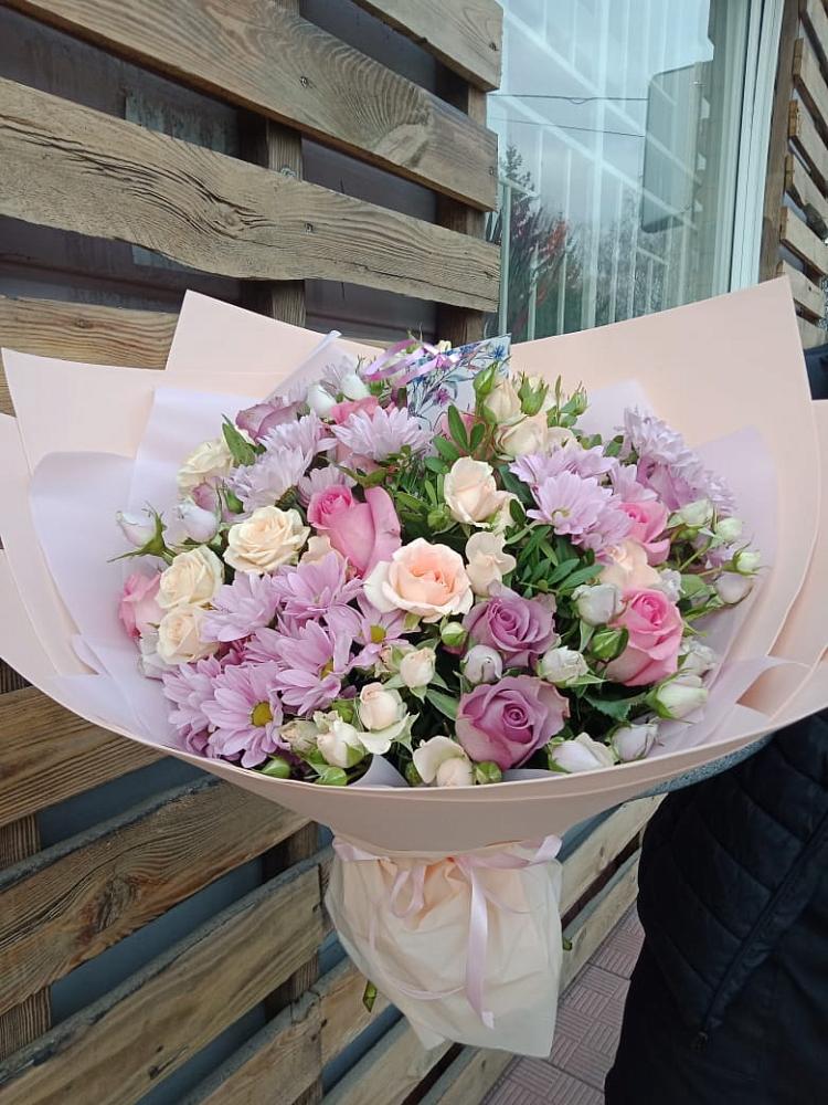 Букет цветов из: Розы и Хризантемы в Ростовке