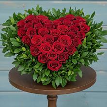 Цветочная композиция из Розы в виде сердца в Ростовке