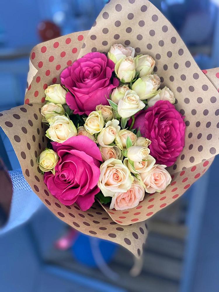 Букет цветов из: Розы в Ростовке
