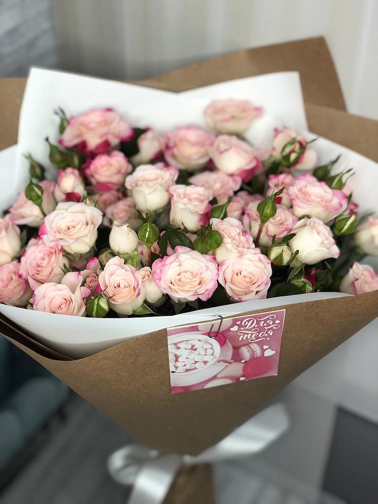 Букет цветов из: Розы в Ростовке