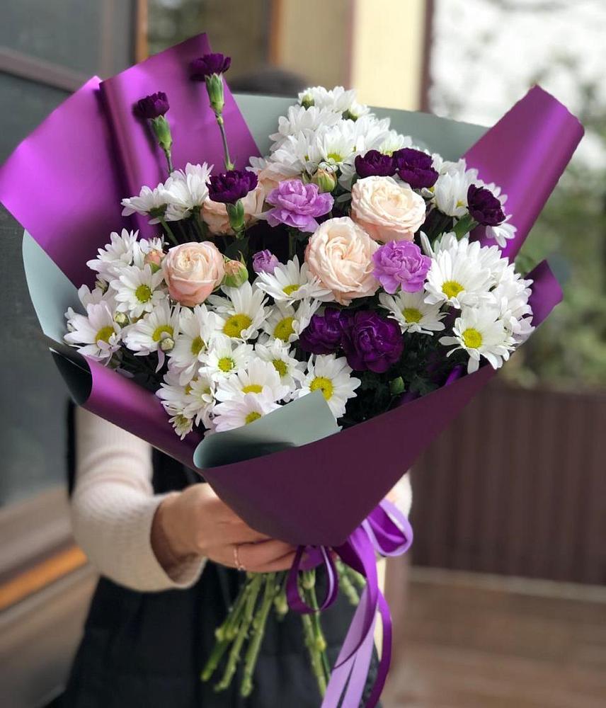 Букет цветов из: Хризантемы, Гвоздики и Розы в Ростовке