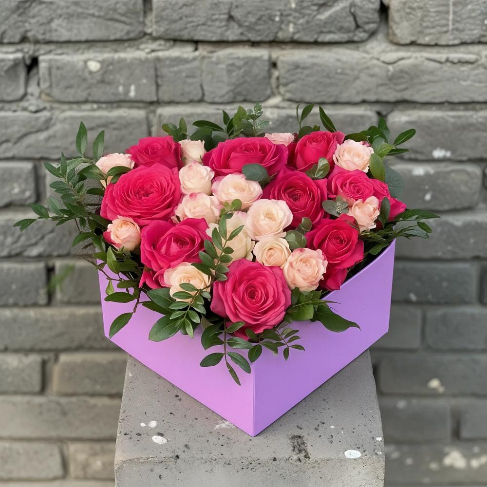 Цветочная композиция из Розы в коробке в Ростовке