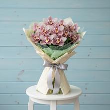 Букет цветов из:  Орхидеи и Розы в Ростовке