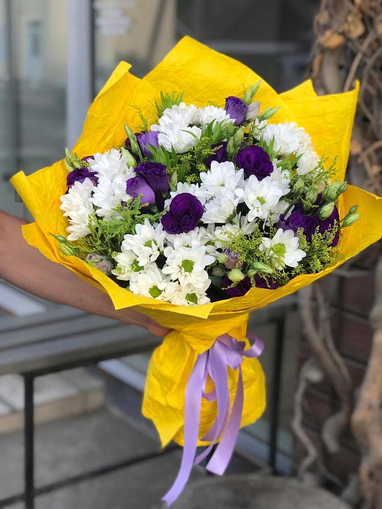 Букет цветов из: Ирисы, Хризантемы и Ромашки в Ростовке