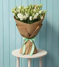 Букет цветов из:  Лизиантусы в Ростовке