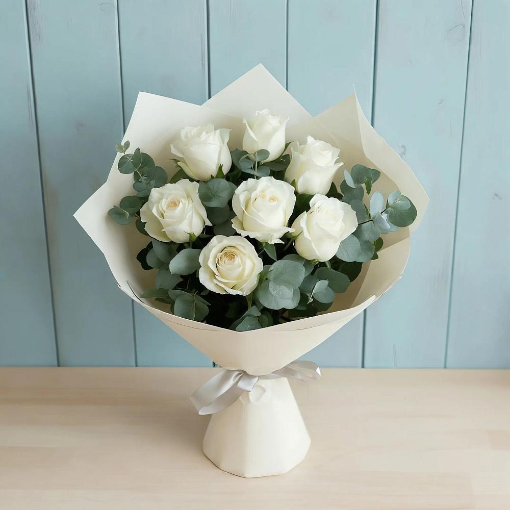 Букет Белые розы в Эвкалипте в Ростовке