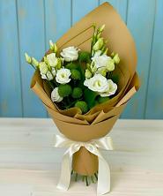 Букет цветов из:  Хризантемы и Лизиантусы в Ростовке