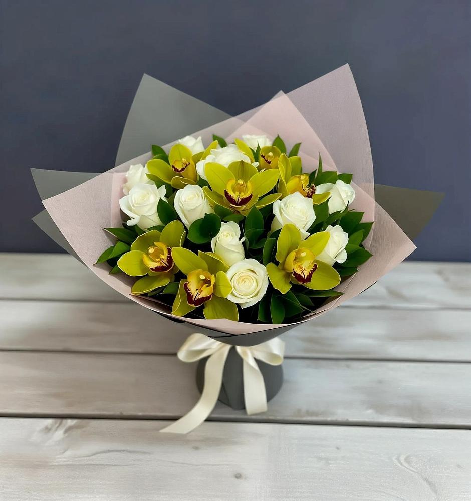 Букет цветов из: Орхидеи и Розы в Ростовке