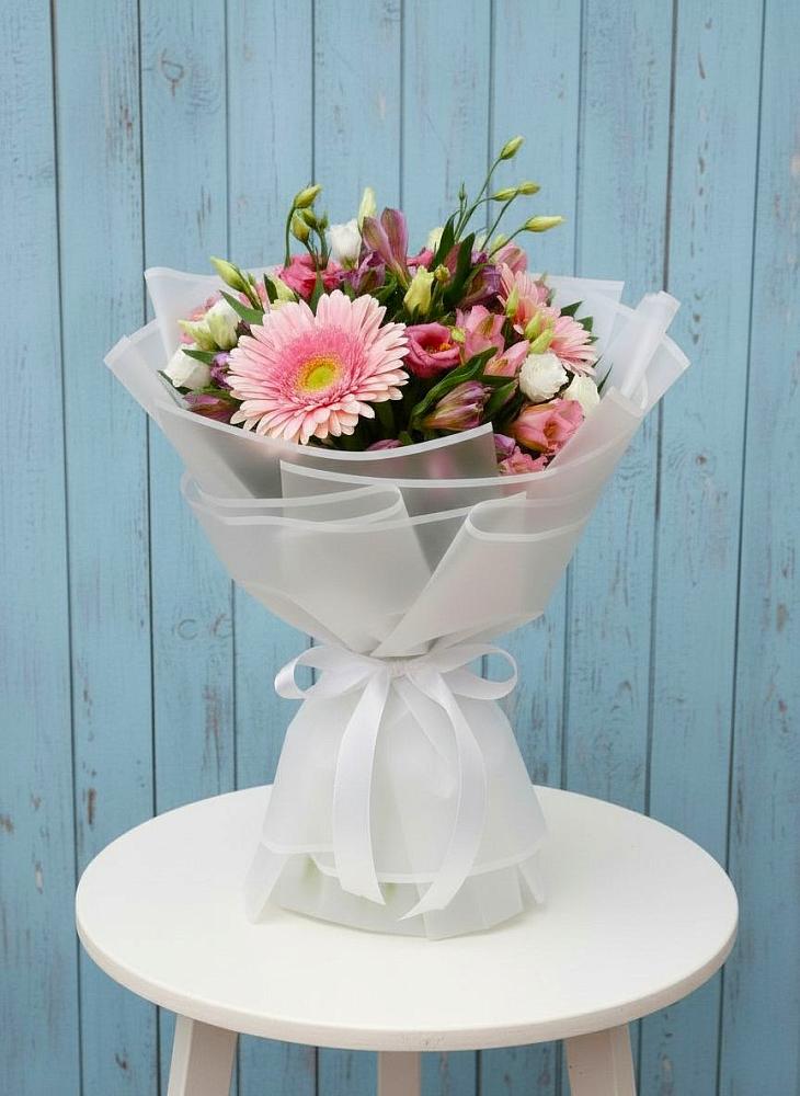 Букет цветов из: Герберы, Альстромерии и Лизиантусы в Ростовке