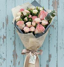 Букет цветов из:  Розы в Ростовке