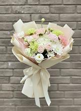 Букет цветов из:  Гвоздики, Розы, Лизиантусы и Хризантемы в Ростовке
