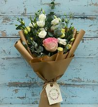 Букет цветов из:  Розы и Лизиантусы в Ростовке
