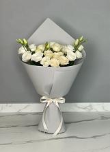 Букет цветов из:  Розы и Лизиантусы в Ростовке